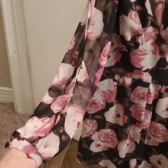 Romper - Picture 2 of 4